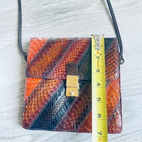 VINTAGE REPTILE LEATTHER BROWN SHOULDER CROSSBODY WOMEN BAG GOLD HARDWARE - Picture 10 of 14
